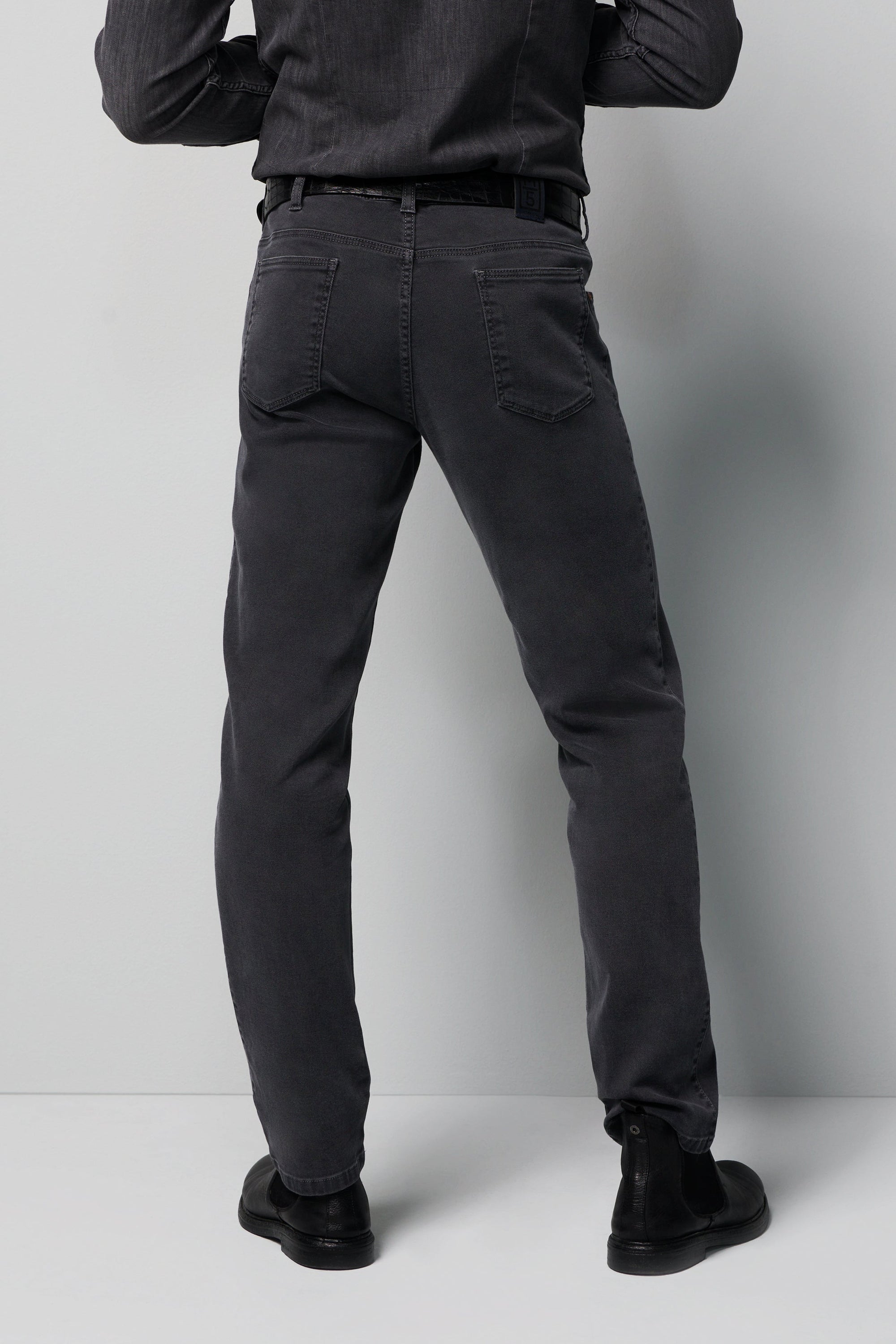 REGULAR 2-6170 PERFORMANCE DENIM