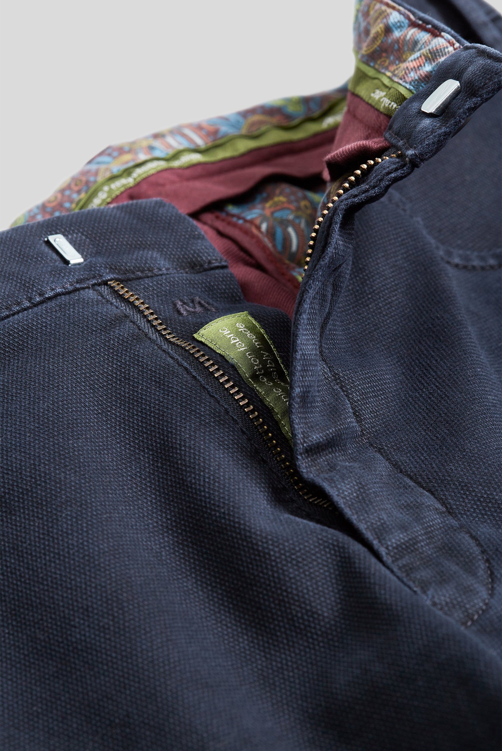 Dublin 2-5582 MICRO STRUCTURE ∙ SWING POCKET